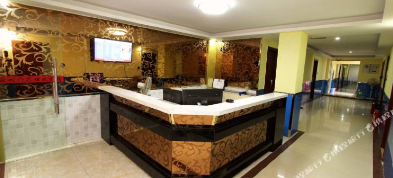 深圳宝源宾馆(翻身地铁站店)图片