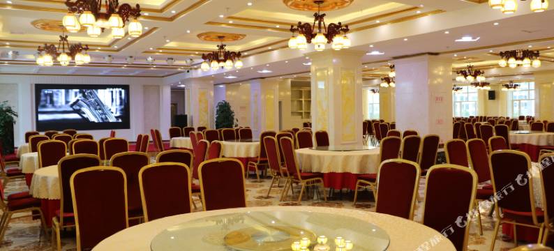 共和玉龙酒店图片