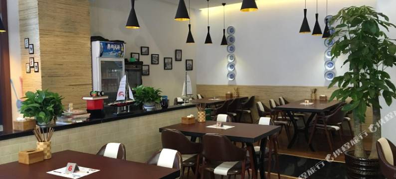 爱尊客酒店(青岛五四广场延安三路地铁站店)图片