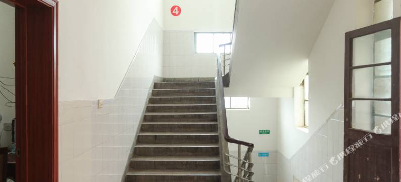 江阴暨阳旅社(中山公园地铁站店)图片