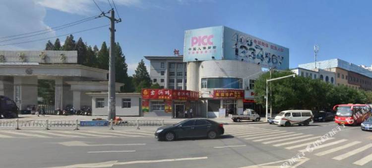 平凉嘉天厦商务酒店(平凉站店)图片