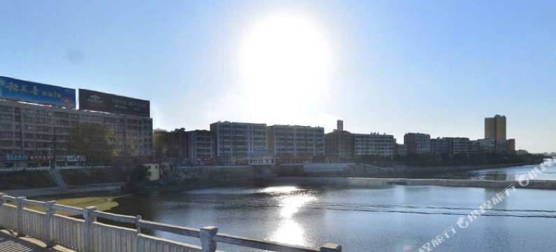 枣阳三三时尚精品酒店图片