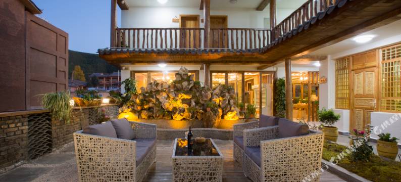 泸沽湖映月湖畔客栈图片