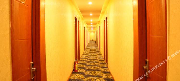 轻住酒店·锐达精品(包百八一公园店)图片