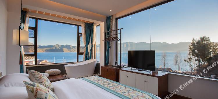 泸沽湖云上度假酒店(达祖情人滩店)图片