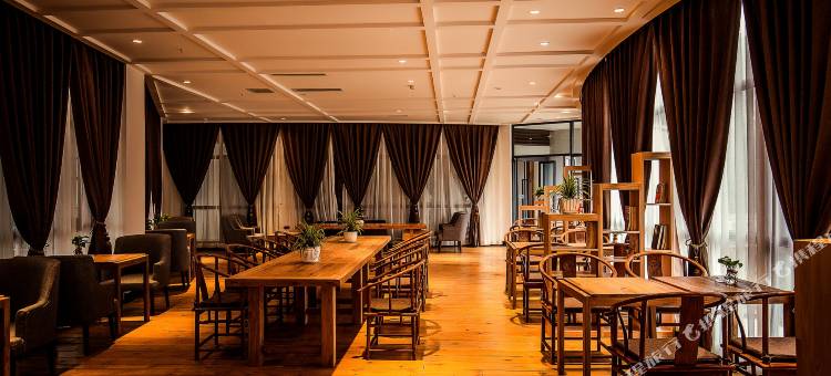 艺龙安云酒店(重庆西站巴国城店)图片