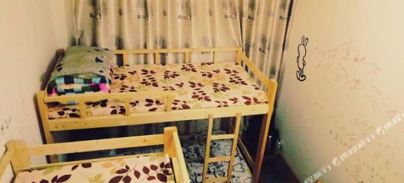 艳阳天青年旅舍(西安钟鼓楼回民街店)图片