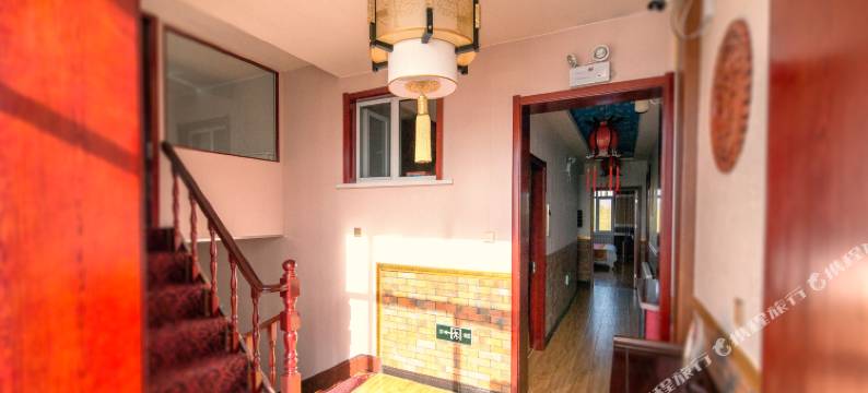 多伦鸿悦燕京客栈图片