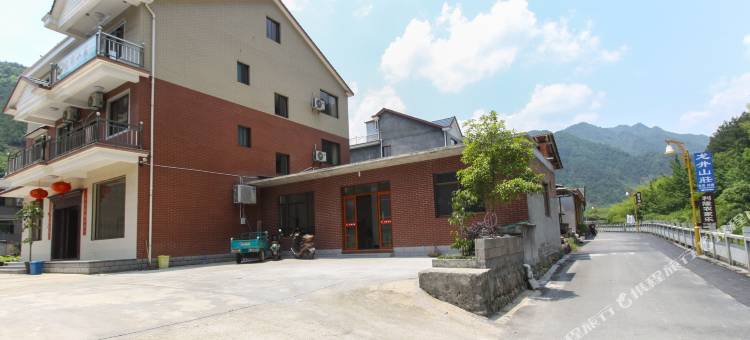 临安龙井峡龙井山庄图片