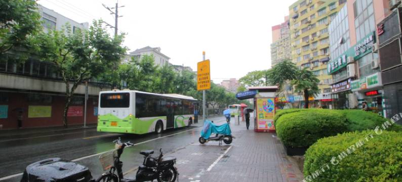 呼吸树酒店(上海徐汇第六人民医院店)图片