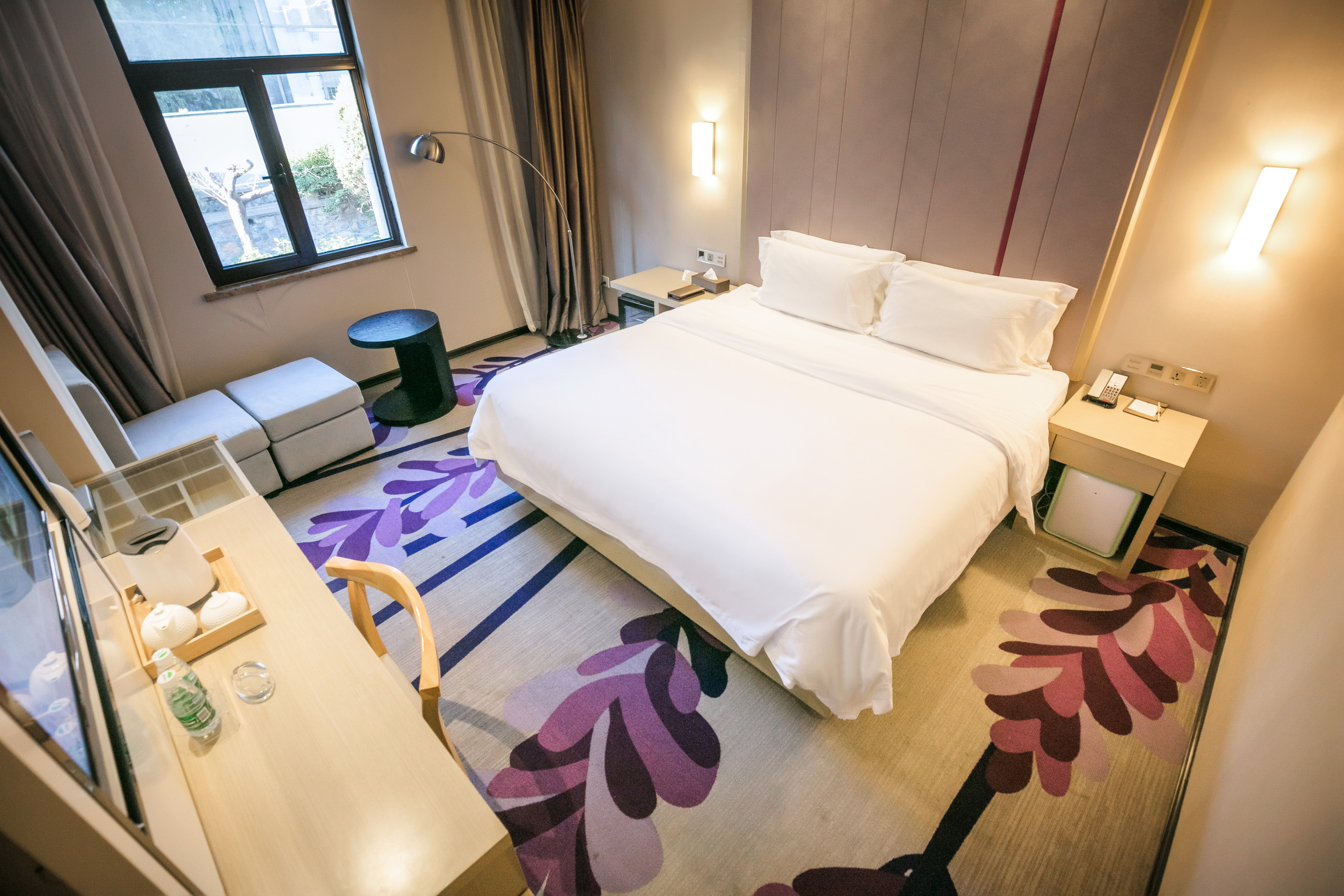 Lily Yue (Dalian Malan Square Liaoning Normal University)Over view