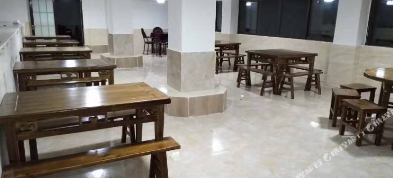 峨眉山水井湾山庄图片