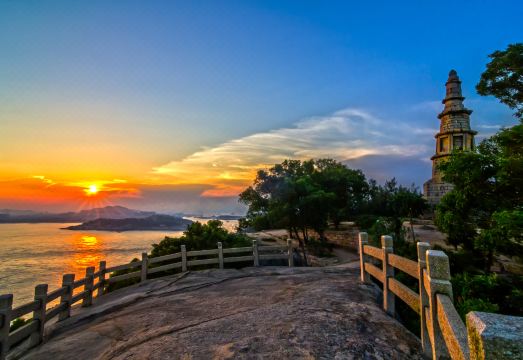 Huafu Hotel Hotel Overview