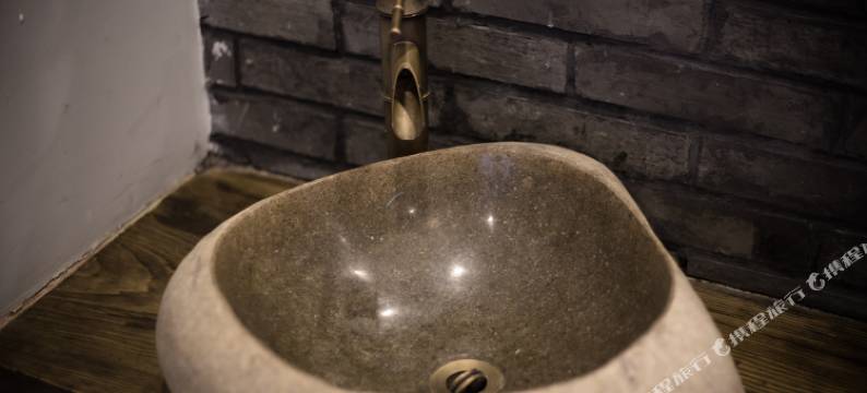 爱乌及屋主题客栈(乌镇西栅南门口店)图片