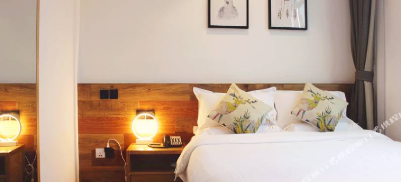 见外精品客栈(海口骑楼老街钟楼店)图片