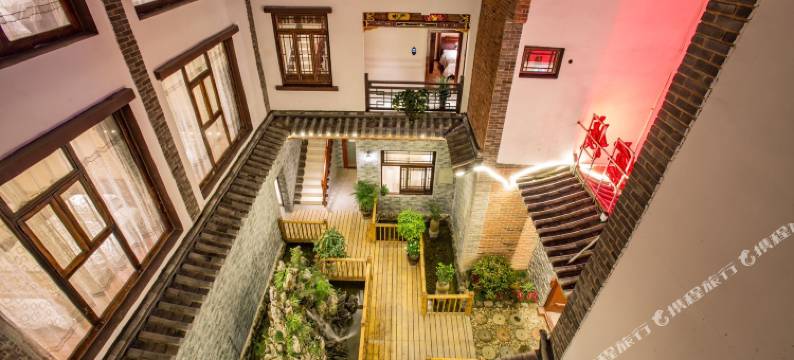 黔南荔波古镇燕津客栈图片