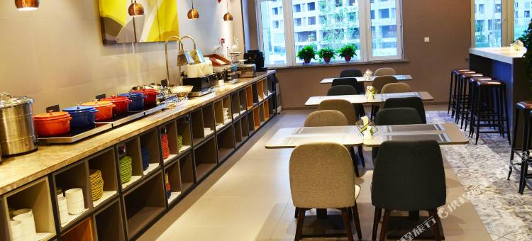 如家驿居酒店(哈尔滨机场巴士高铁站店)图片