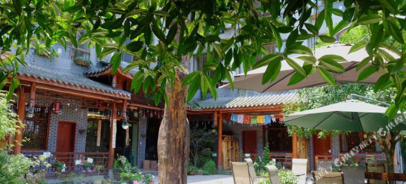 弄月峨眉山居民宿图片