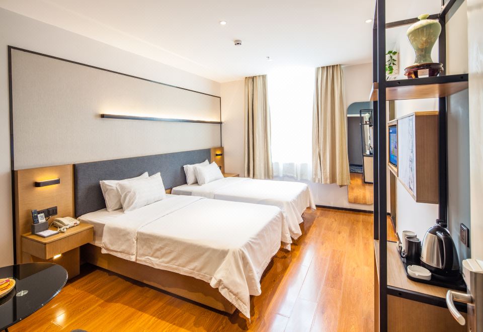 SuperiseHotel Hotel Overview