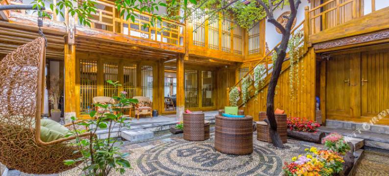 博雅居客栈休闲度假民宿(丽江古城四方街店)图片