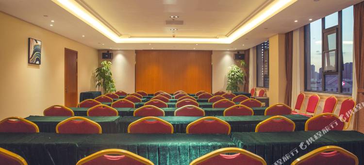 如家精选酒店(石家庄天山海世界留村地铁站店)图片