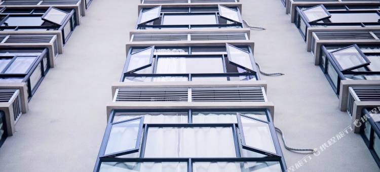 双月湾再遇时尚公寓(情人堤店)图片