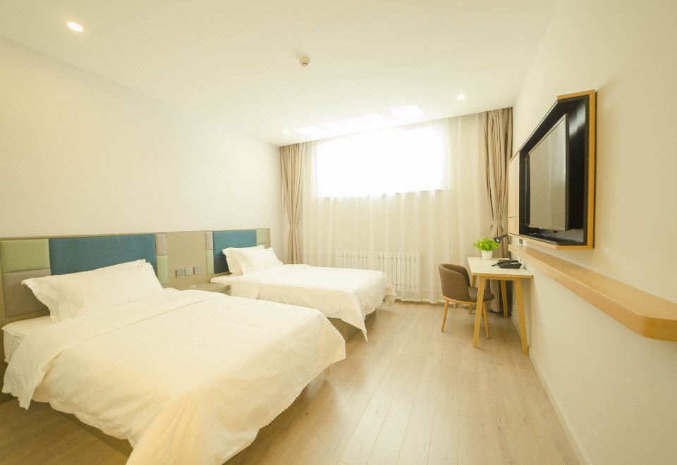 Ripple Hotel (Zhalantun Railway Station)