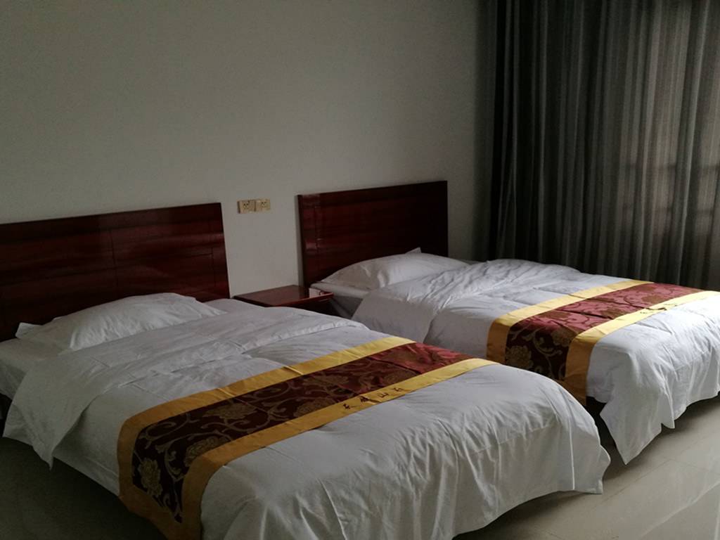 天锦山庄特色民宿(花唐线1号分店)