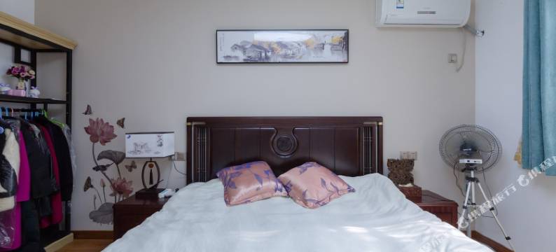 扬州闹市中爱的小屋图片