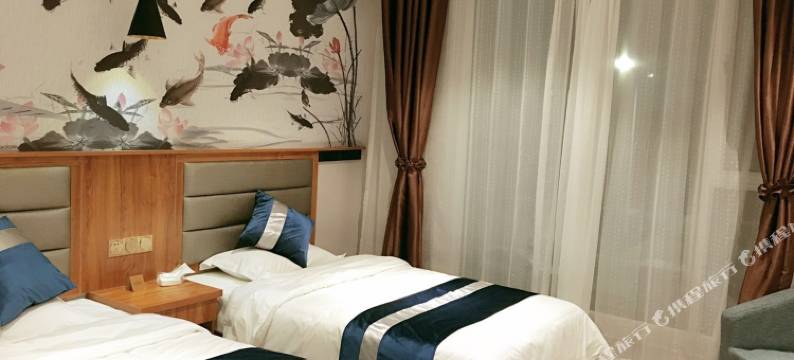 陇顺源假日酒店(中川机场彩虹城店)图片