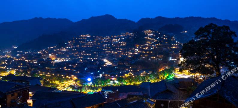 陌上花开·VG天空之境全景美宿(西江千户苗寨观景台店)图片