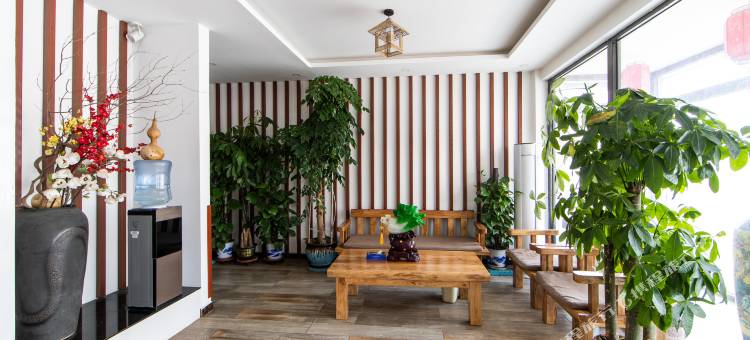 北京乡里乡亲酒店(延庆高铁站店)图片