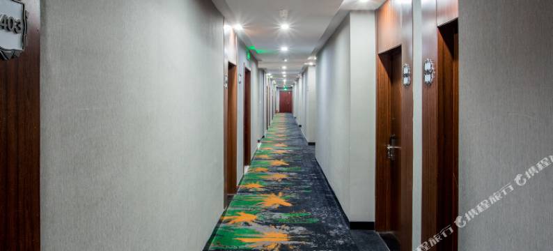 榴莲糖果精选酒店(镇江高铁南站店)图片