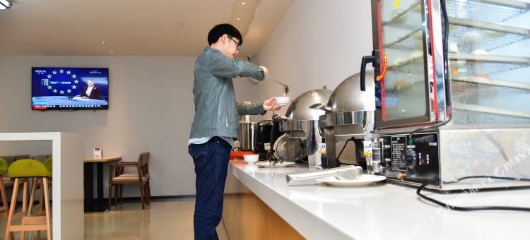 精途酒店(崇阳桃溪大道店)图片