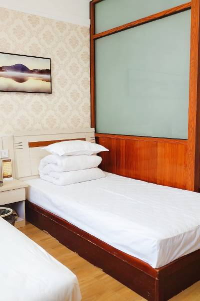 瓦房店瓦房店市生态环境局附近酒店