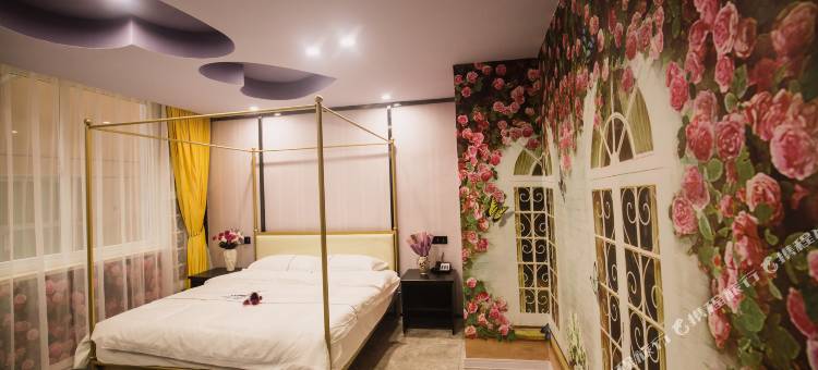 爱客100主题酒店(李村地铁站万达广场店)图片