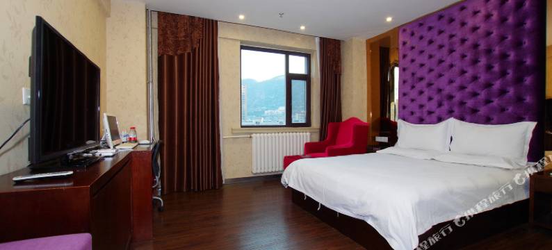 富华时尚酒店(兰州正宁路夜市南关民族风味一条街店)图片