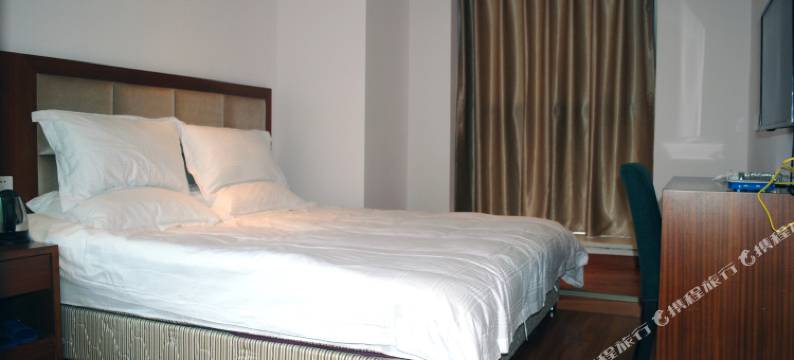 重庆中文酒店(重庆北站南广场店)图片