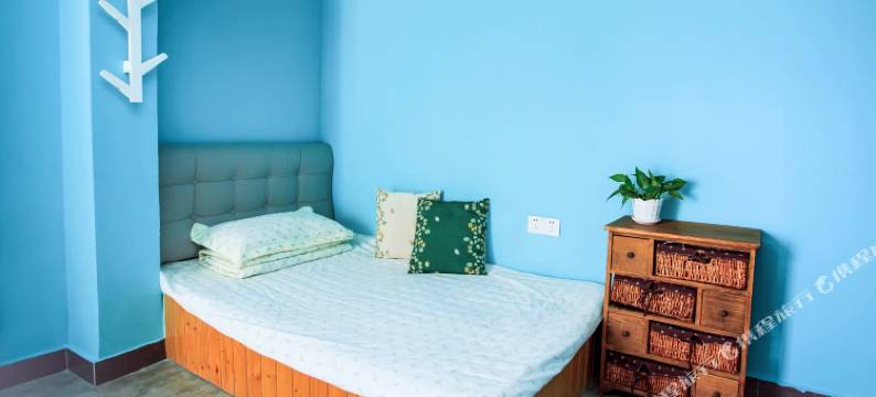 三亚面朝大海海景客栈图片