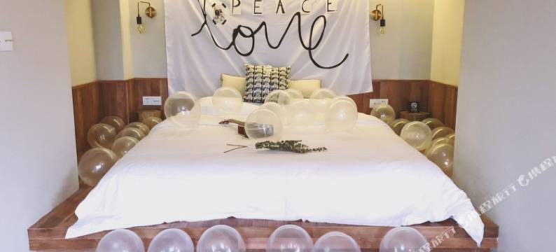 重庆进屋电竞民宿图片