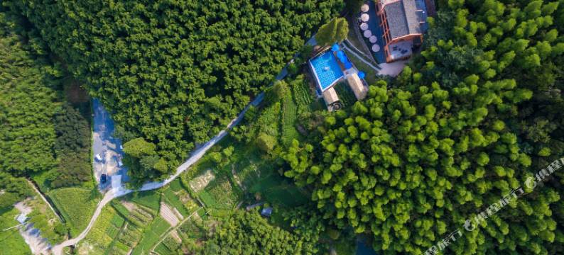 莫干山尚坡HotSpring温泉度假别墅图片