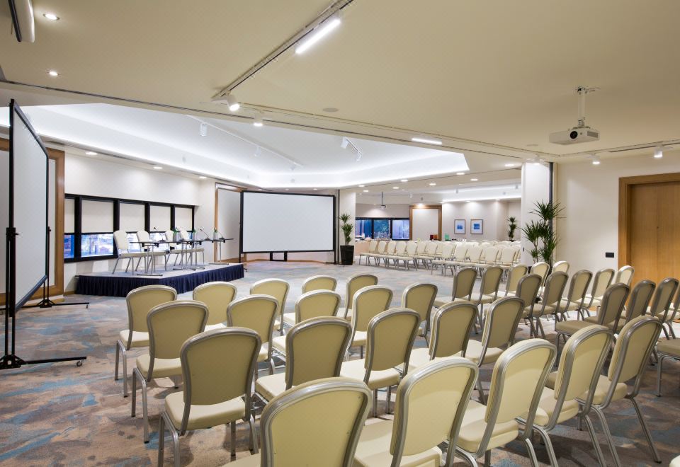 Starhotels President Hotel Overview