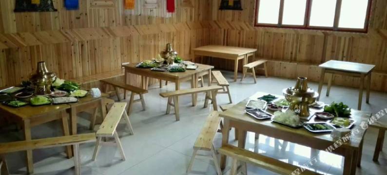 平武格桑美朵避暑山庄图片