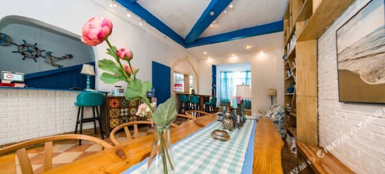 阳朔白蓝蒂地中海酒店图片