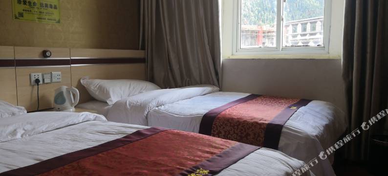 稻城达瓦民居图片