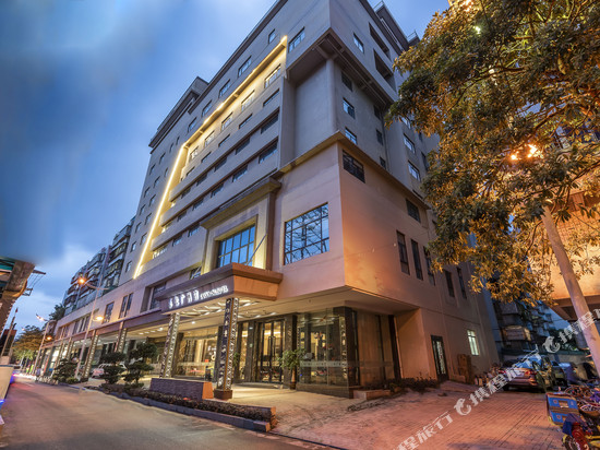 长广酒店(广州番禺长隆大石地铁站店)