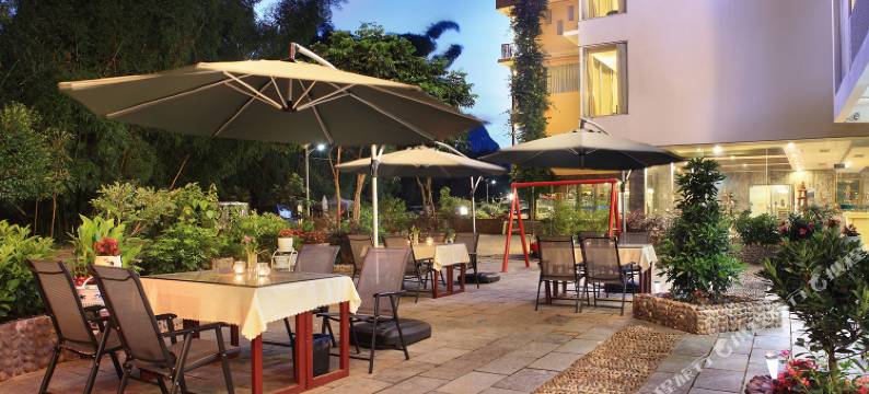 丽然酒店(阳朔兴坪江景楼店)图片