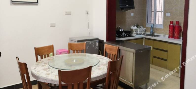 武汉鹿脚山村民宿木木屋图片