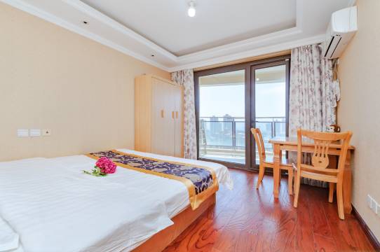 青岛金沙滩初印象公寓