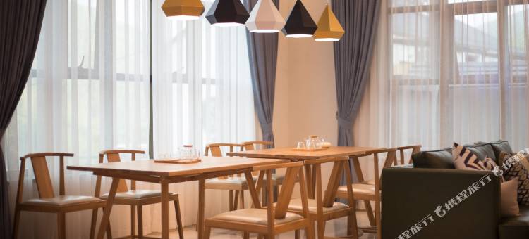 花筑悦·莫干山云迹坡温泉美墅(后坞换乘中心店)图片